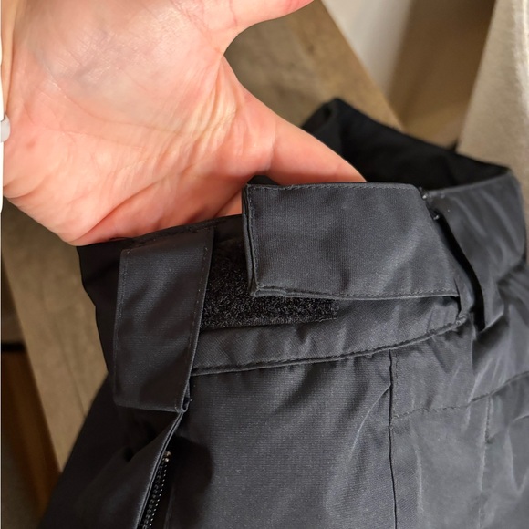 Women’s Peak Performance M/L Snow Pants - Picture 3 of 5
